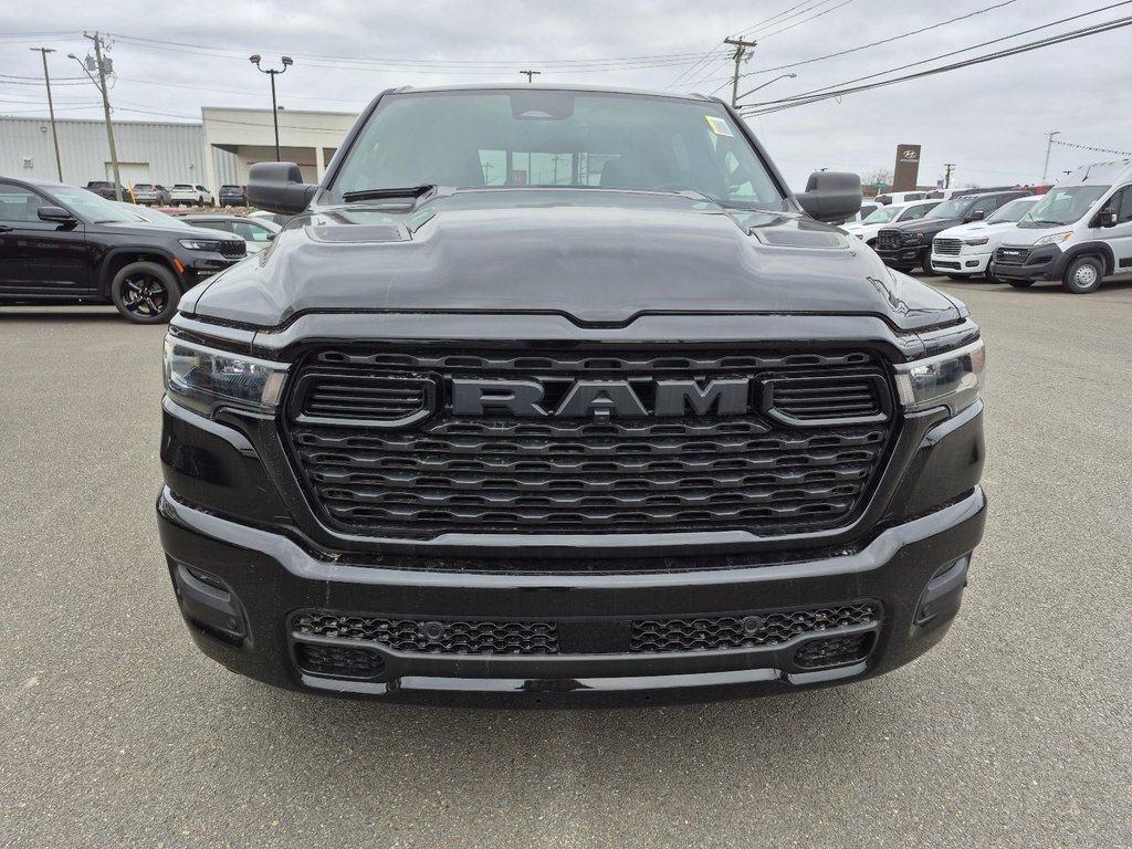 2026 Ram 1500 EXPRESS in Woodstock, New Brunswick - 2 - w1024h768px