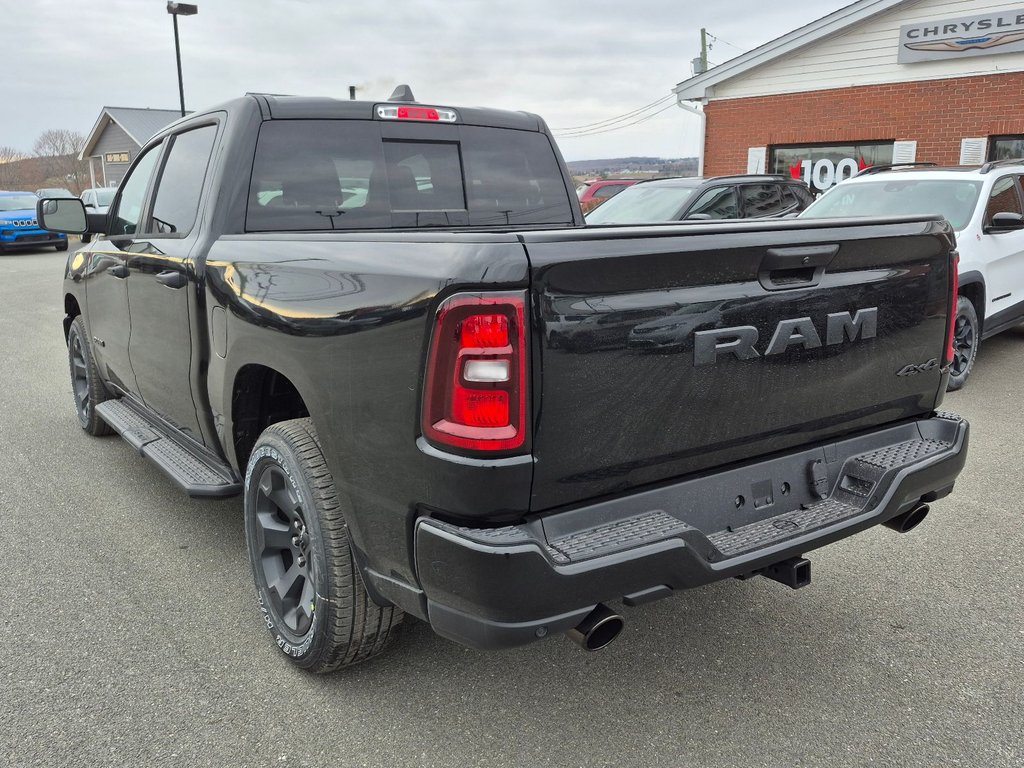 2026 Ram 1500 EXPRESS in Woodstock, New Brunswick - 7 - w1024h768px