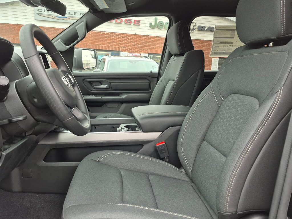 2026 Ram 1500 EXPRESS in Woodstock, New Brunswick - 9 - w1024h768px