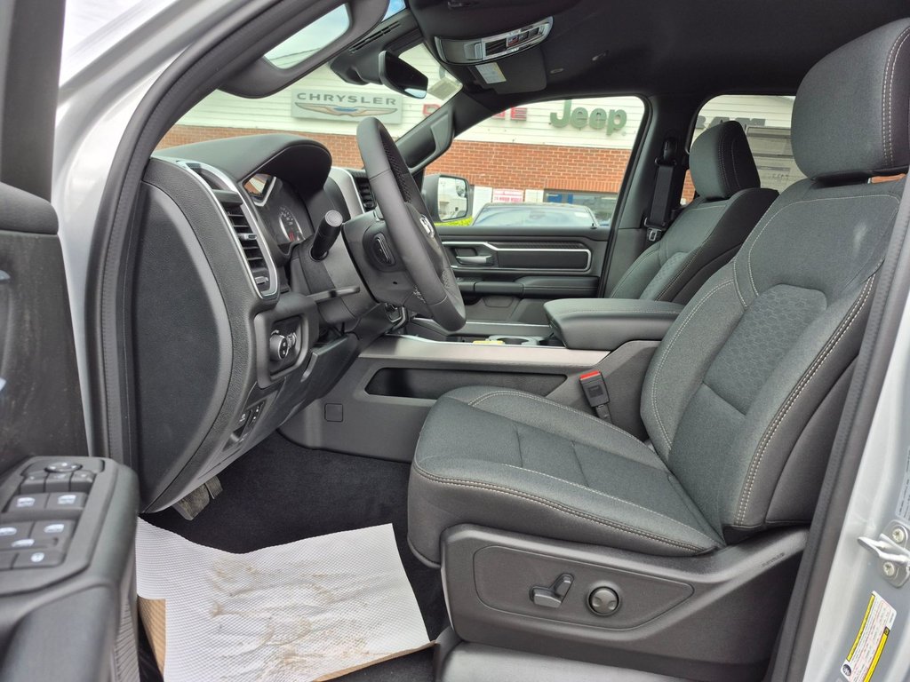 2026 Ram 1500 BIG HORN in Woodstock, New Brunswick - 9 - w1024h768px