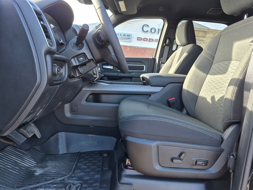 2026 Ram 2500 BIG HORN in Woodstock, New Brunswick - 9 - w1024h768px