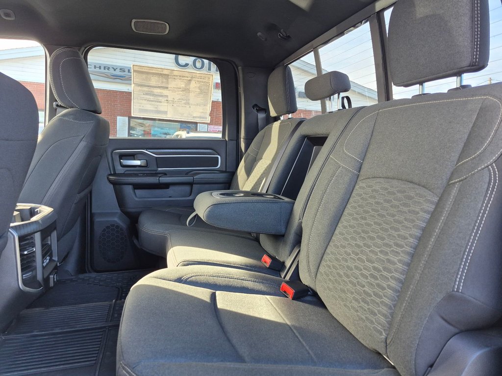 2026 Ram 2500 BIG HORN in Woodstock, New Brunswick - 11 - w1024h768px