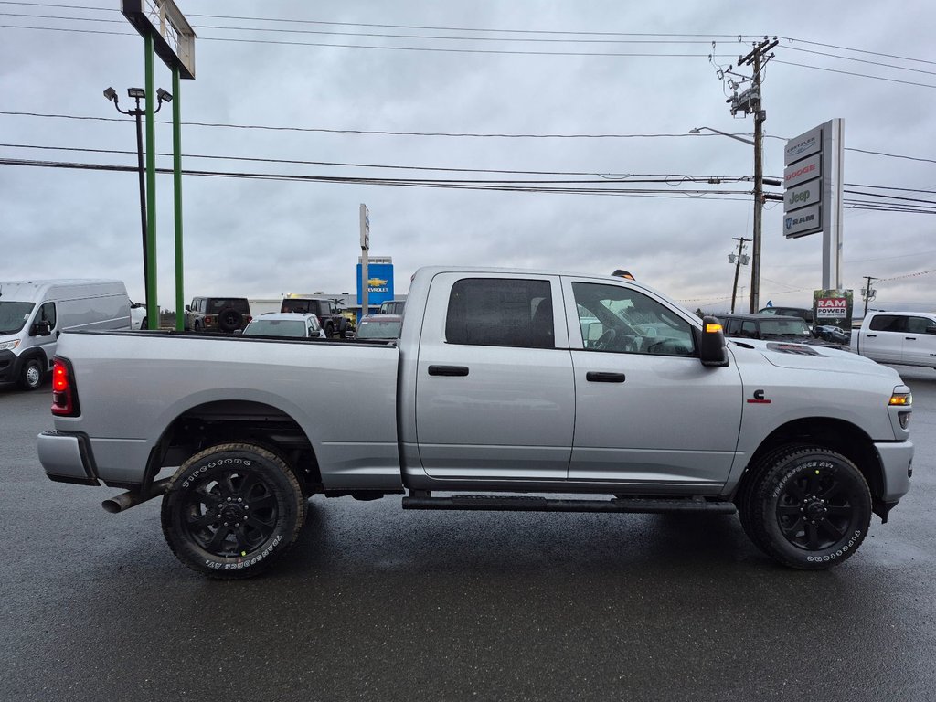 2026 Ram 2500 BLACK EXPRESS in Woodstock, New Brunswick - 4 - w1024h768px