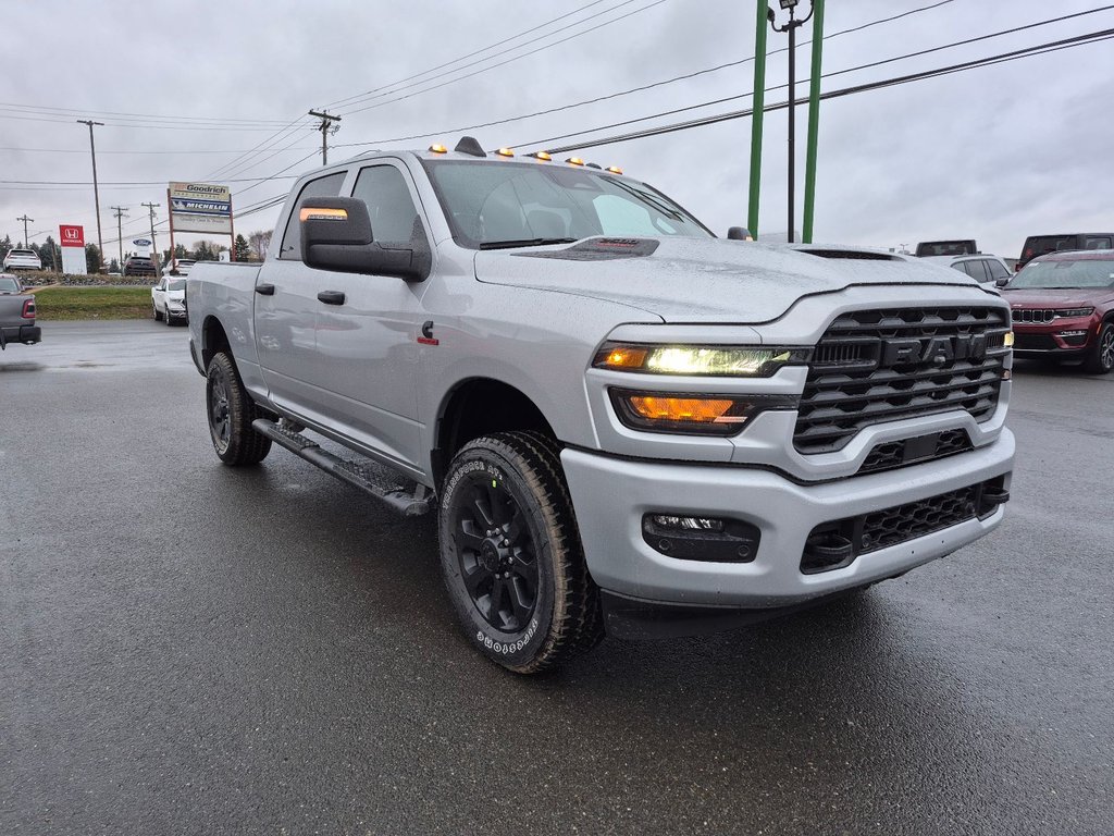 2026 Ram 2500 BLACK EXPRESS in Woodstock, New Brunswick - 3 - w1024h768px