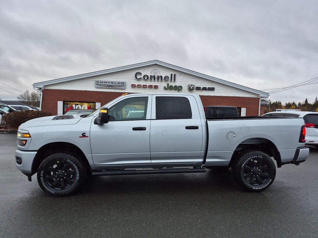 2026 Ram 2500 BLACK EXPRESS in Woodstock, New Brunswick - 8 - w1024h768px