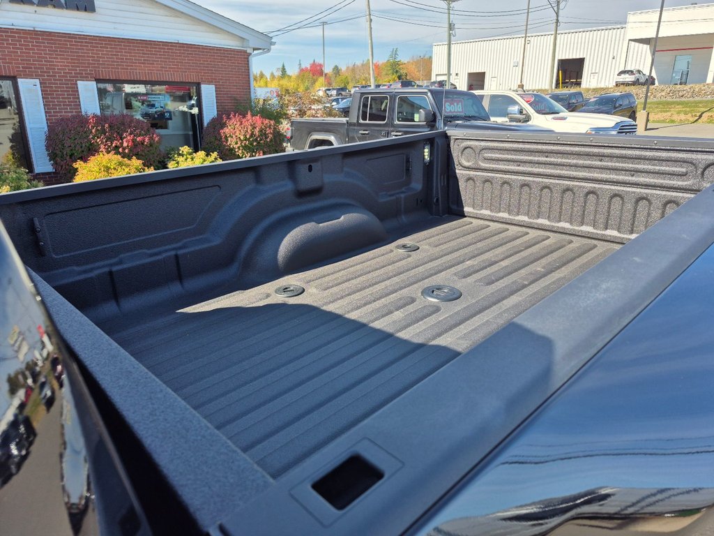 2026 Ram 3500 BIG HORN in Woodstock, New Brunswick - 12 - w1024h768px