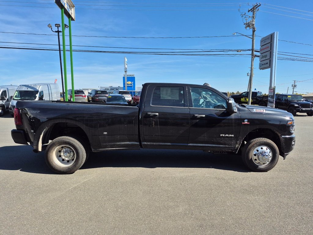 2026 Ram 3500 BIG HORN in Woodstock, New Brunswick - 4 - w1024h768px