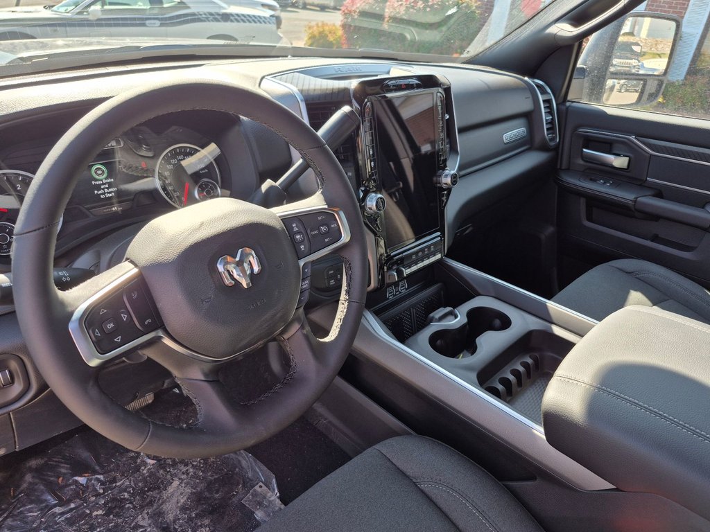2026 Ram 3500 BIG HORN in Woodstock, New Brunswick - 10 - w1024h768px