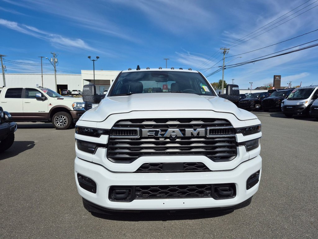 Ram 3500 BIG HORN 2026 à Woodstock, Nouveau-Brunswick - 2 - w1024h768px