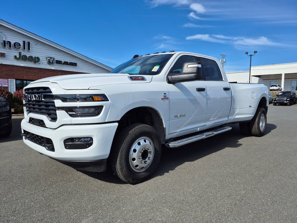 Ram 3500 BIG HORN 2026 à Woodstock, Nouveau-Brunswick - 1 - w1024h768px