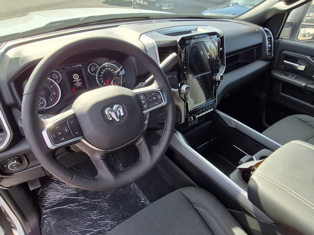 Ram 3500 BIG HORN 2026 à Woodstock, Nouveau-Brunswick - 10 - w1024h768px