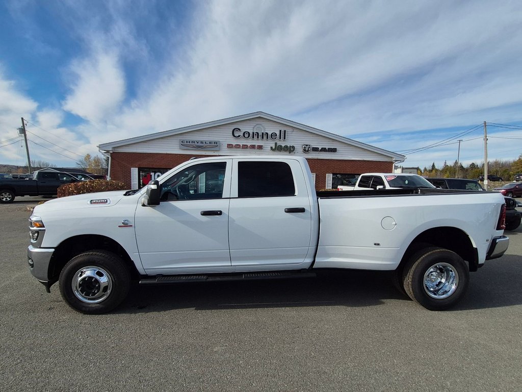 Ram 3500 TRADESMAN 2026 à Woodstock, Nouveau-Brunswick - 8 - w1024h768px