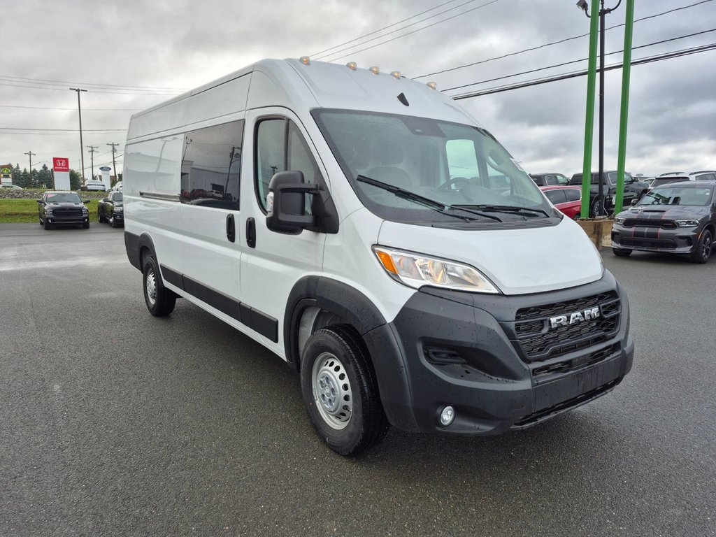Ram Promaster Cargo Van 3500 TRADESMAN W/ PASS SEAT 2026 à Woodstock, Nouveau-Brunswick - 3 - w1024h768px