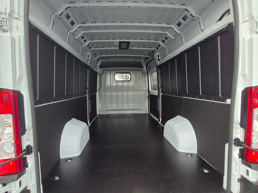 Ram Promaster Cargo Van 3500 TRADESMAN W/ PASS SEAT 2026 à Woodstock, Nouveau-Brunswick - 12 - w1024h768px