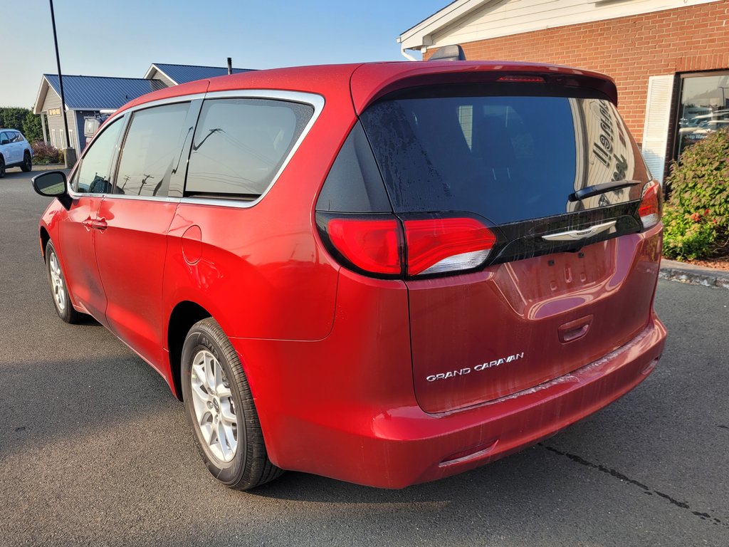 2024  Grand Caravan SXT in Woodstock, New Brunswick - 7 - w1024h768px