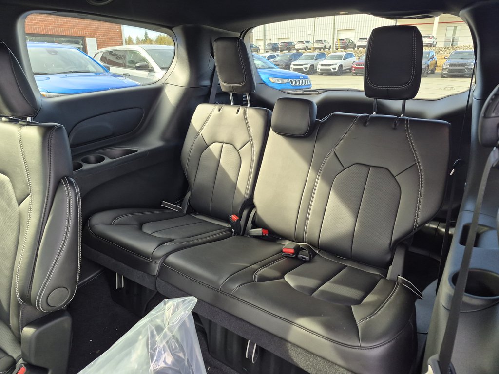 2026 Chrysler Grand Caravan SXT in Woodstock, New Brunswick - 12 - w1024h768px