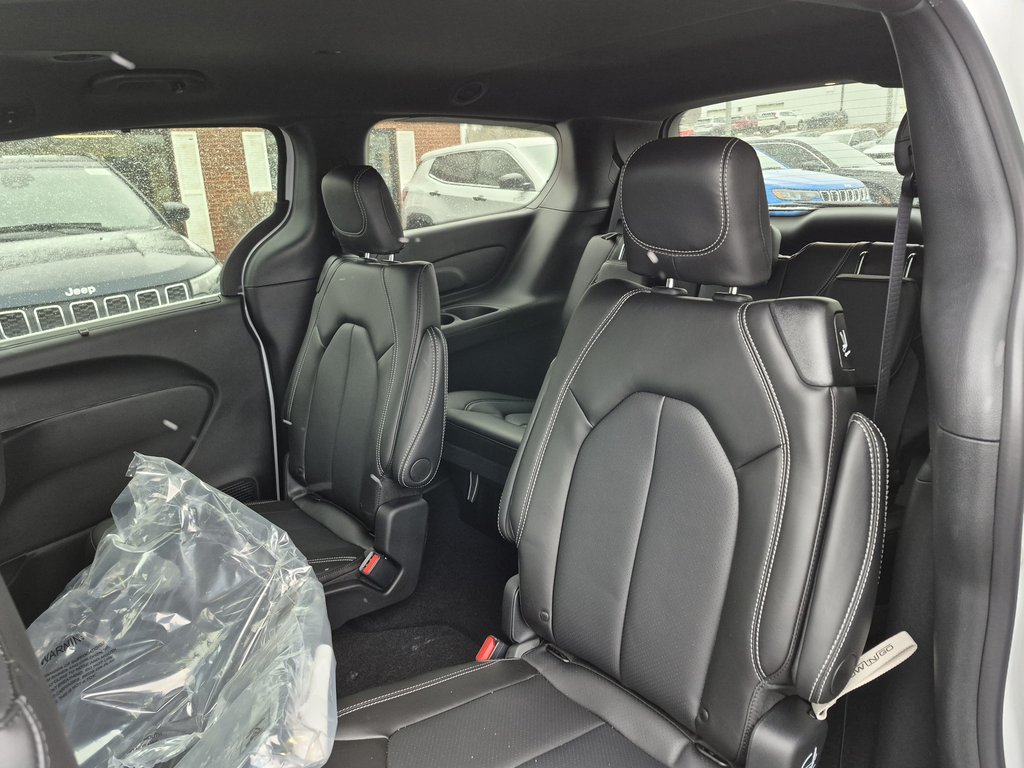 Chrysler Grand Caravan SXT 2026 à Woodstock, Nouveau-Brunswick - 10 - w1024h768px