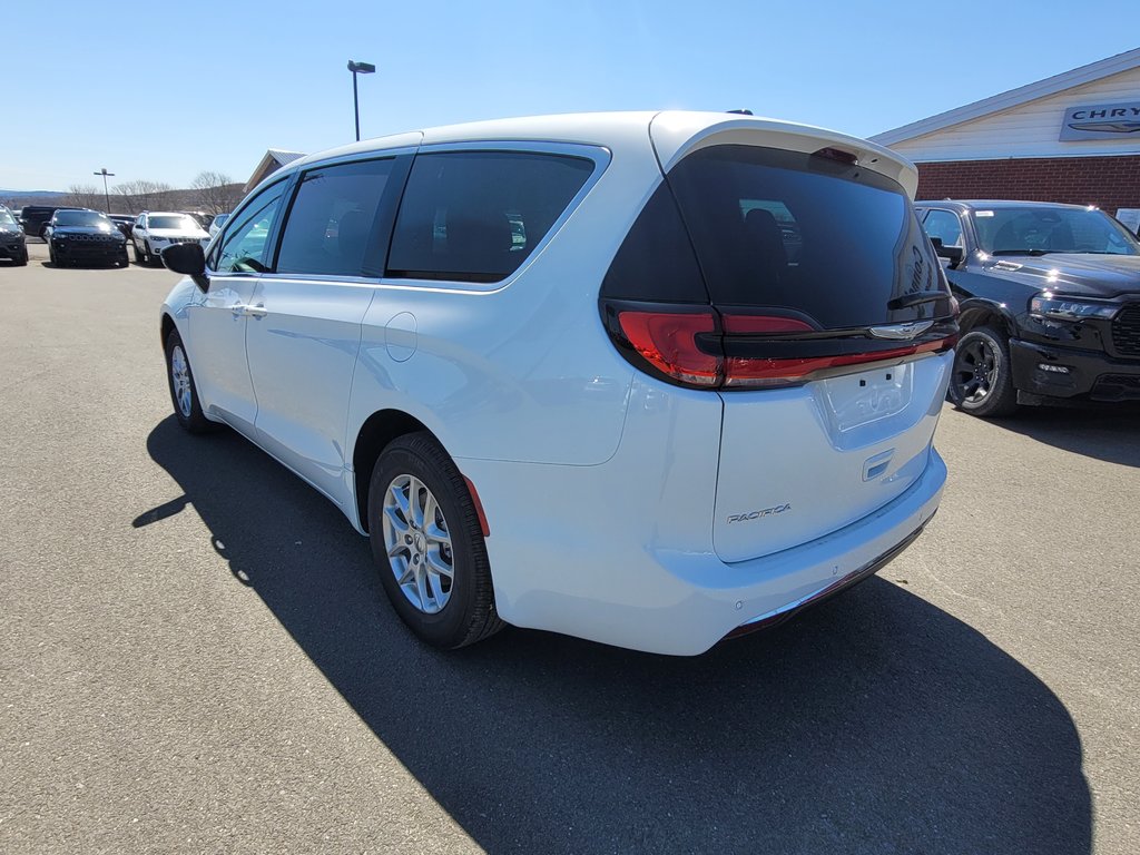 2024  Pacifica TOURING in Woodstock, New Brunswick - 7 - w1024h768px