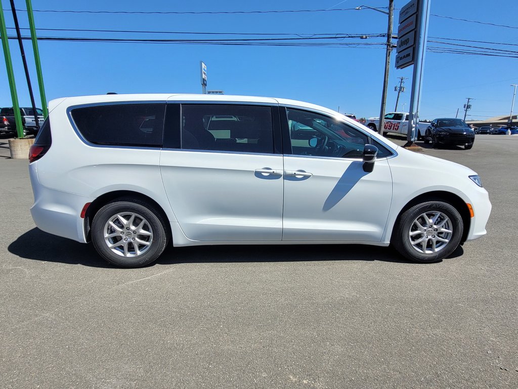 2024  Pacifica TOURING in Woodstock, New Brunswick - 4 - w1024h768px