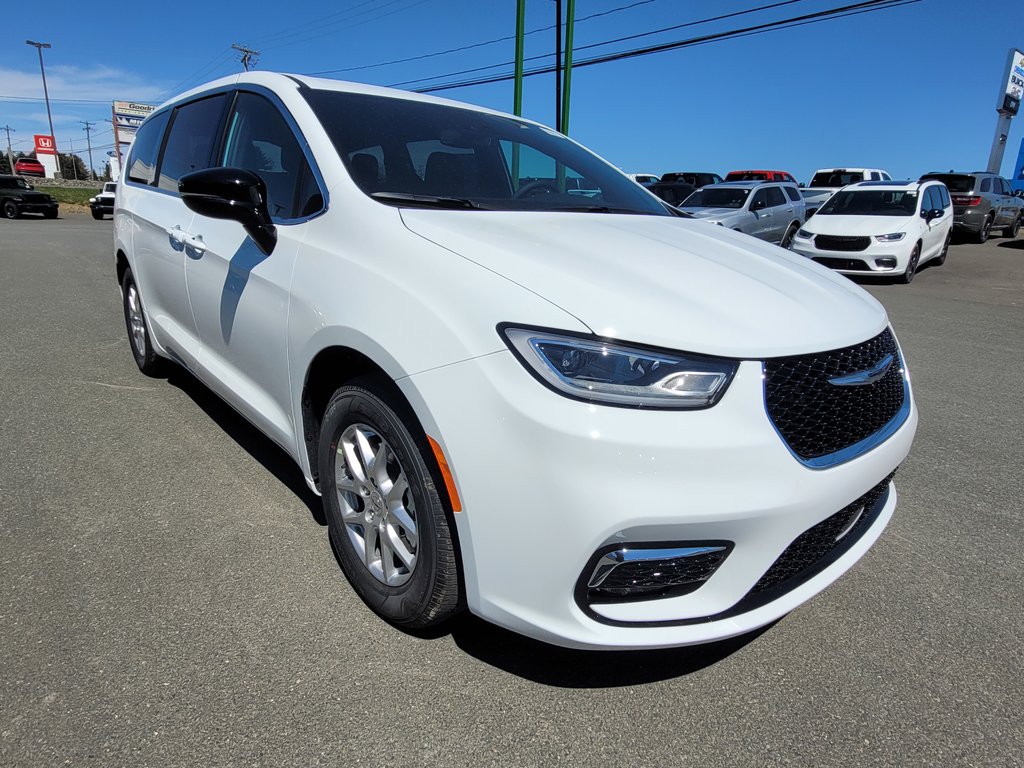 2024  Pacifica TOURING in Woodstock, New Brunswick - 3 - w1024h768px