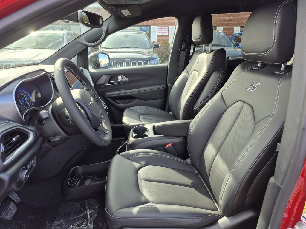 2026 Chrysler Pacifica SELECT in Woodstock, New Brunswick - 10 - w1024h768px