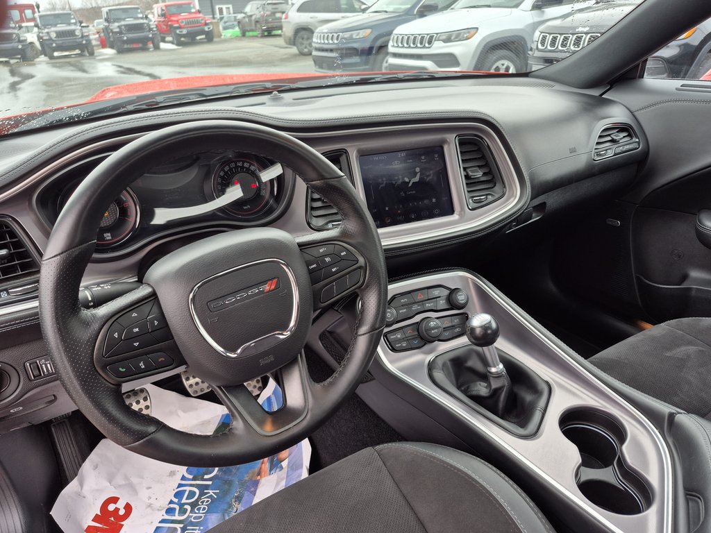 2022 Dodge Challenger R/T PLUS in Woodstock, New Brunswick - 10 - w1024h768px
