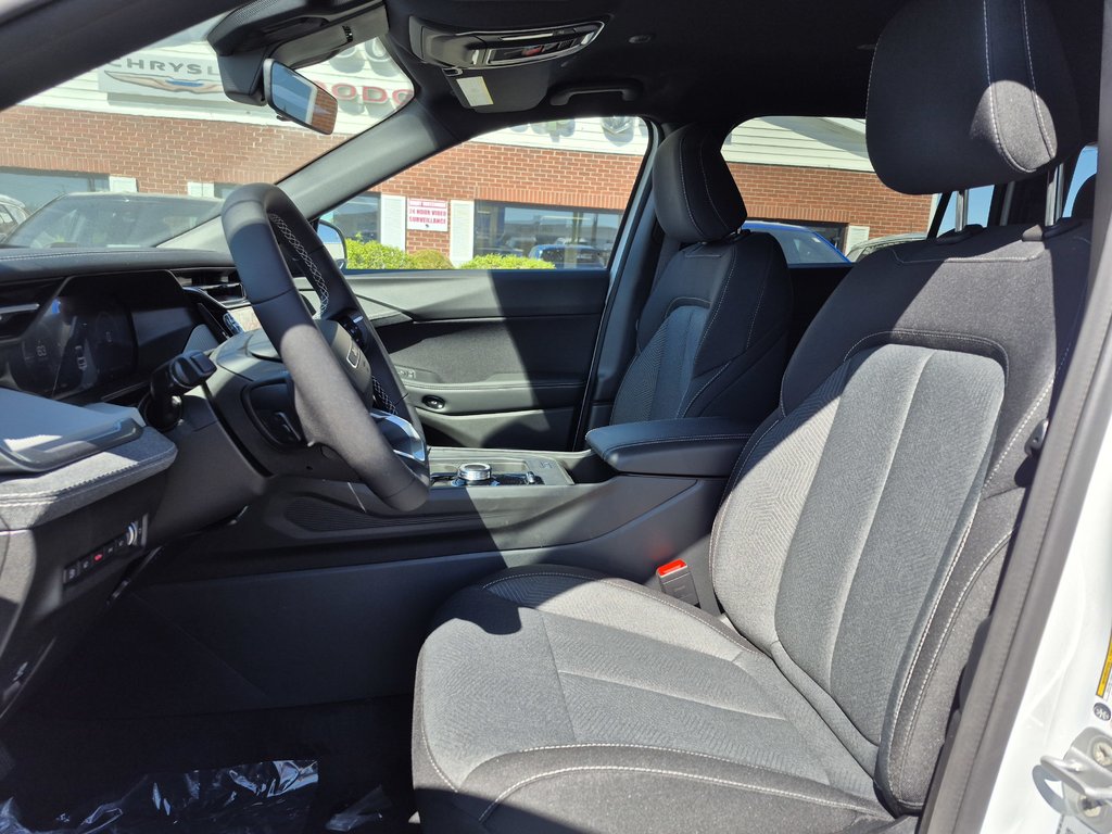 Jeep Cherokee LAREDO 2026 à Woodstock, Nouveau-Brunswick - 9 - w1024h768px