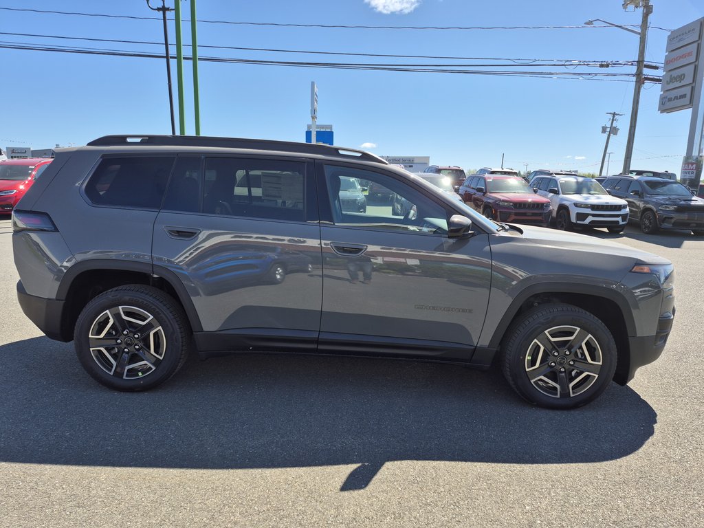 Jeep Cherokee LAREDO 2026 à Woodstock, Nouveau-Brunswick - 4 - w1024h768px
