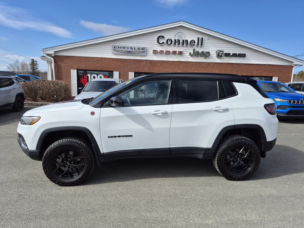 Jeep Compass Trailhawk Elite 2024 à Woodstock, Nouveau-Brunswick - 8 - w1024h768px