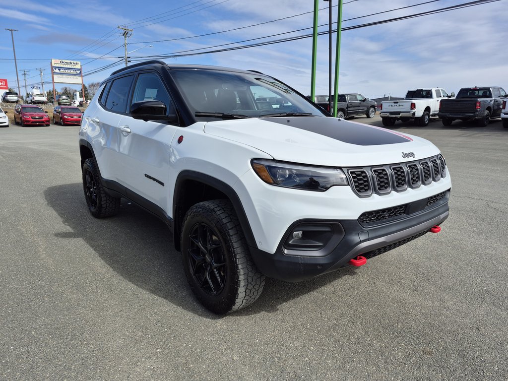 Jeep Compass Trailhawk Elite 2024 à Woodstock, Nouveau-Brunswick - 3 - w1024h768px