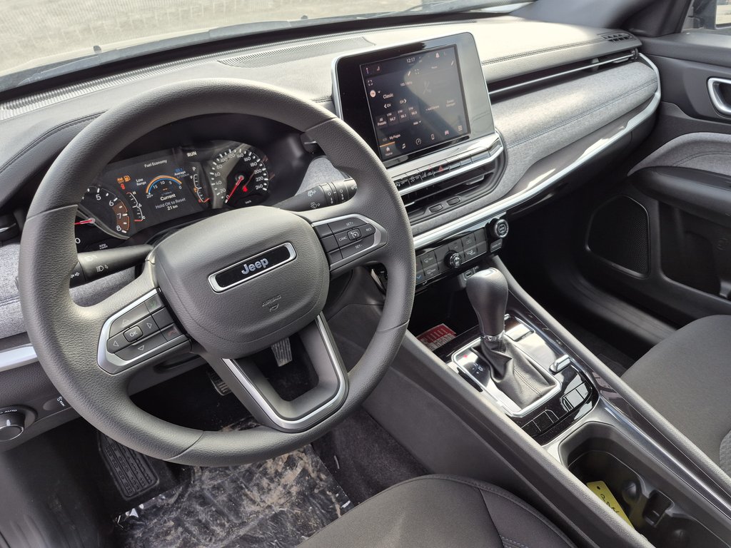 2026 Jeep Compass SPORT in Woodstock, New Brunswick - 10 - w1024h768px