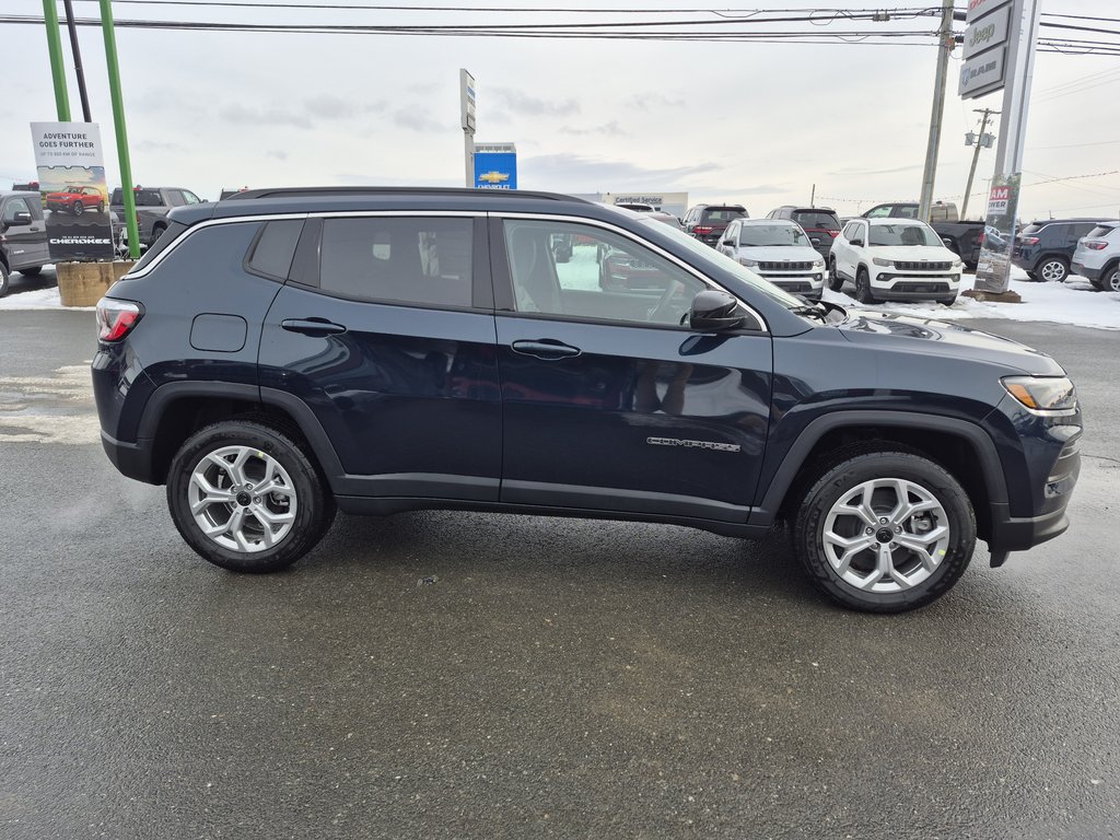 Jeep Compass NORTH 2026 à Woodstock, Nouveau-Brunswick - 2 - w1024h768px