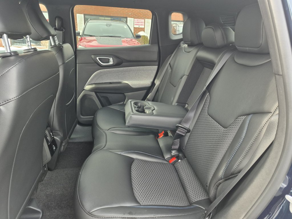 Jeep Compass NORTH 2026 à Woodstock, Nouveau-Brunswick - 11 - w1024h768px