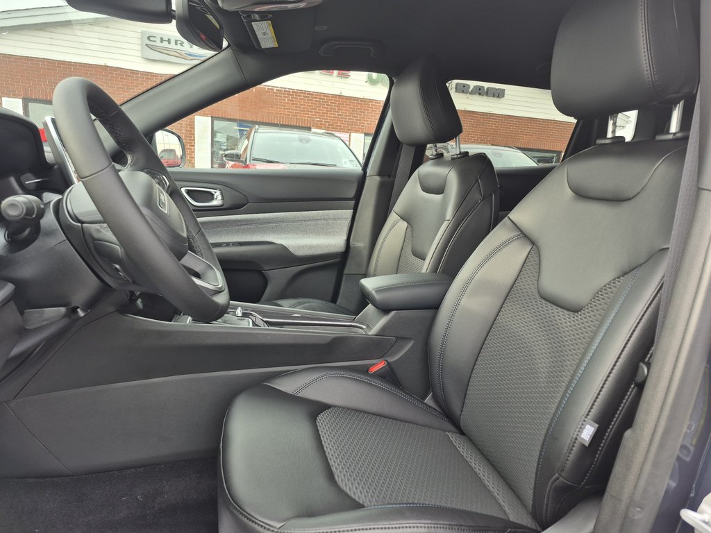 Jeep Compass NORTH 2026 à Woodstock, Nouveau-Brunswick - 8 - w1024h768px