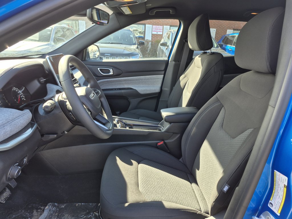 2026 Jeep Compass SPORT in Woodstock, New Brunswick - 9 - w1024h768px