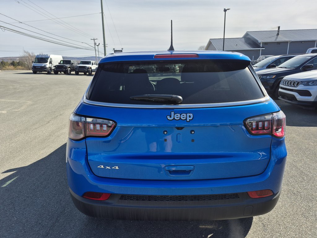 2026 Jeep Compass SPORT in Woodstock, New Brunswick - 7 - w1024h768px