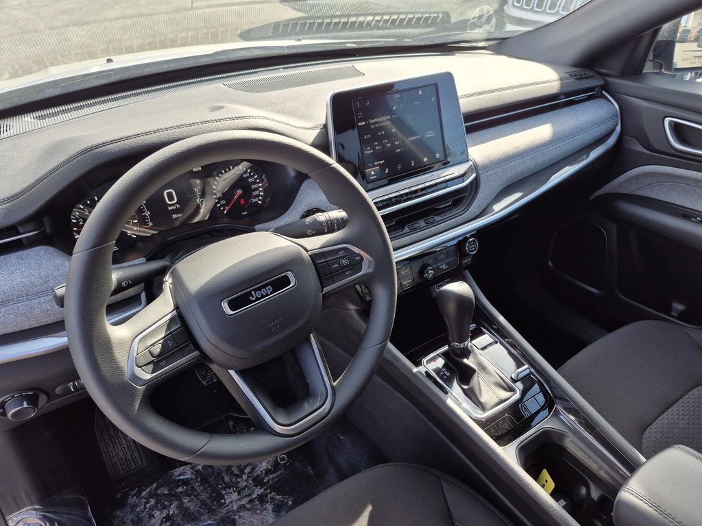 2026 Jeep Compass SPORT in Woodstock, New Brunswick - 9 - w1024h768px