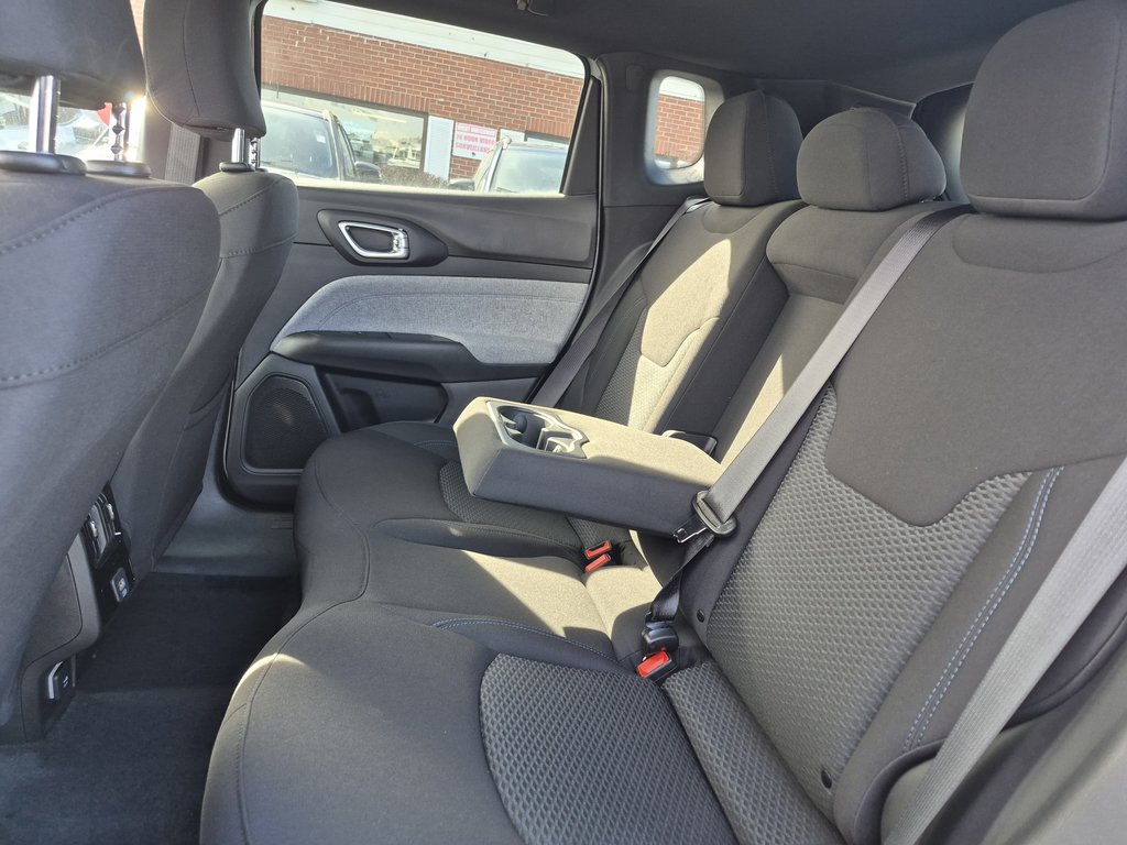 2026 Jeep Compass SPORT in Woodstock, New Brunswick - 10 - w1024h768px