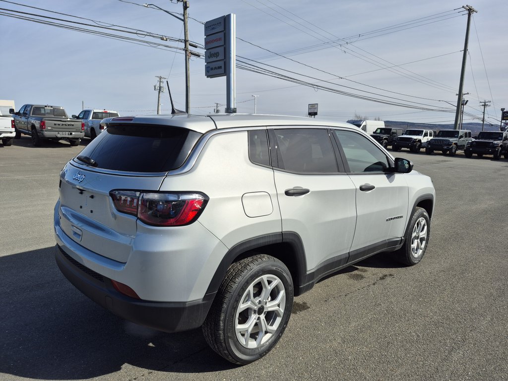2026 Jeep Compass SPORT in Woodstock, New Brunswick - 11 - w1024h768px