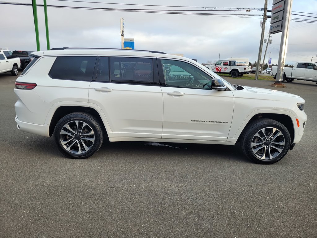 2023  Grand Cherokee L Overland in Woodstock, New Brunswick - 3 - w1024h768px