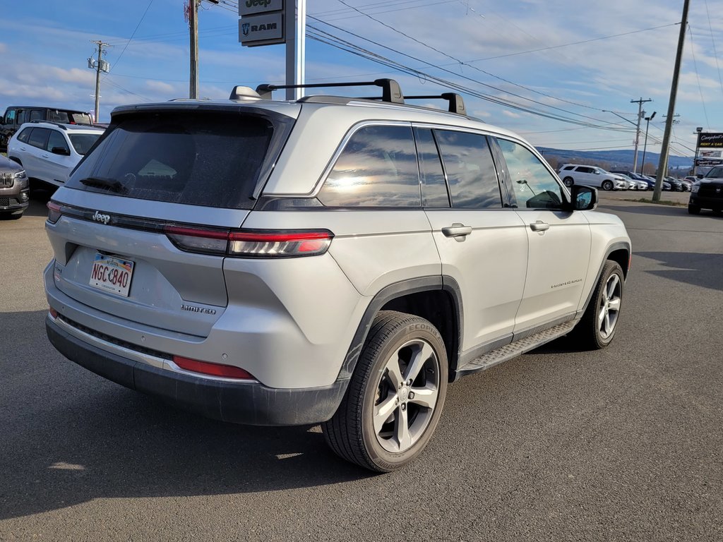2022  Grand Cherokee Limited in Woodstock, New Brunswick - 5 - w1024h768px