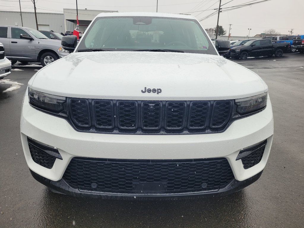 2023  Grand Cherokee Limited in Woodstock, New Brunswick - 2 - w1024h768px