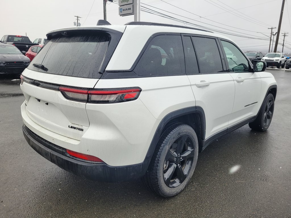 2023  Grand Cherokee Limited in Woodstock, New Brunswick - 4 - w1024h768px