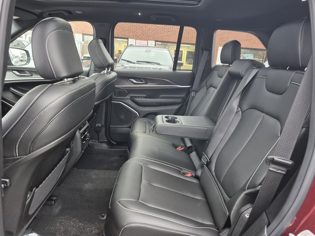 Jeep Grand Cherokee LIMITED 2025 à Woodstock, Nouveau-Brunswick - 11 - w1024h768px