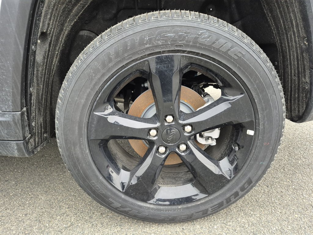 Jeep Grand Cherokee LAREDO ALTITUDE 2025 à Woodstock, Nouveau-Brunswick - 11 - w1024h768px