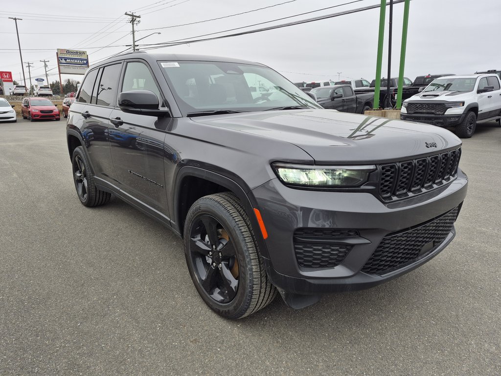2025 Jeep Grand Cherokee LAREDO ALTITUDE in Woodstock, New Brunswick - 5 - w1024h768px
