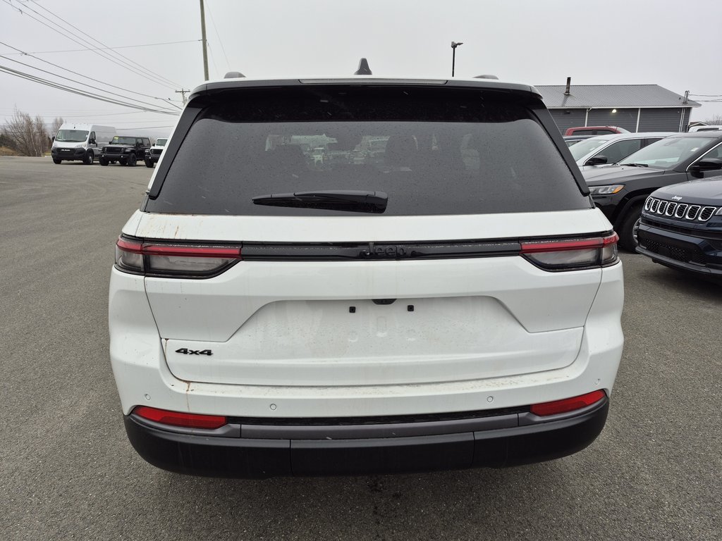 2026 Jeep Grand Cherokee ALTITUDE in Woodstock, New Brunswick - 7 - w1024h768px