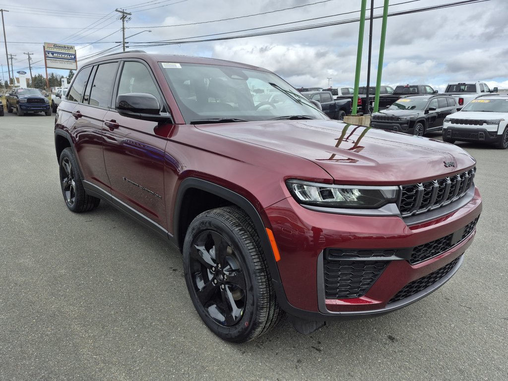 2026 Jeep Grand Cherokee ALTITUDE in Woodstock, New Brunswick - 3 - w1024h768px