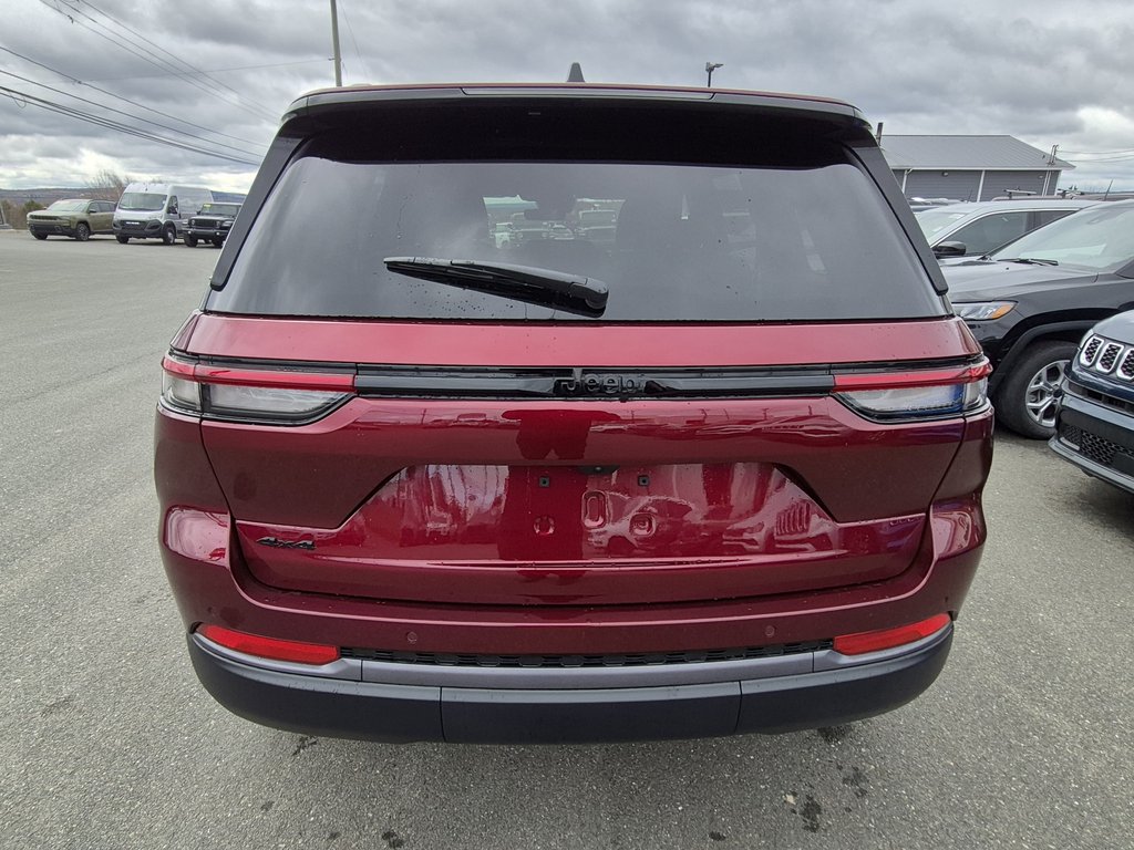 2026 Jeep Grand Cherokee ALTITUDE in Woodstock, New Brunswick - 8 - w1024h768px