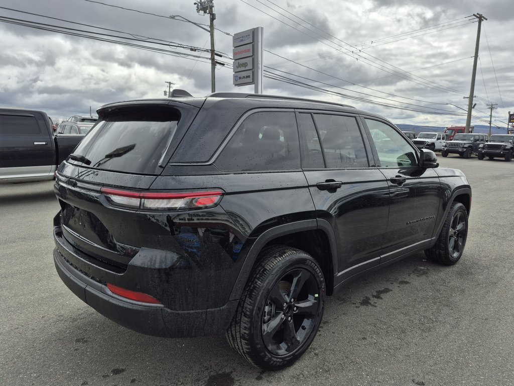 Jeep Grand Cherokee ALTITUDE 2026 à Woodstock, Nouveau-Brunswick - 5 - w1024h768px